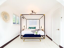 Aqua by American Beech - Adults Only