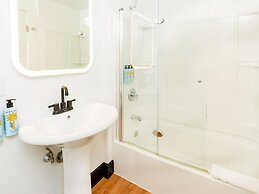 Aqua by American Beech - Adults Only