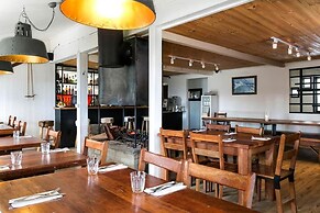 Feathertop Alpine Lodge