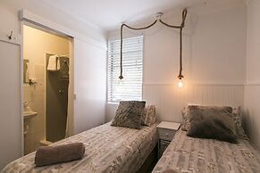 Feathertop Alpine Lodge