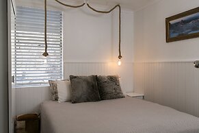 Feathertop Alpine Lodge