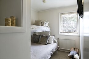 Feathertop Alpine Lodge