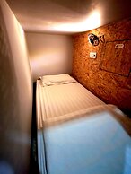Sleepbox Hotel - Hostel