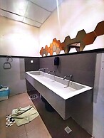 Sleepbox Hotel - Hostel