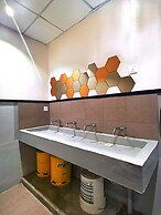 Sleepbox Hotel - Hostel