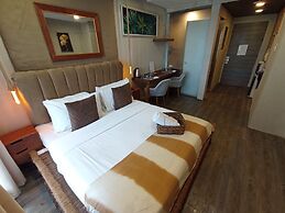 The Staycation - Boutique rooms