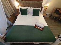 The Staycation - Boutique rooms