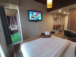 The Staycation - Boutique rooms