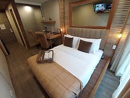 The Staycation - Boutique rooms