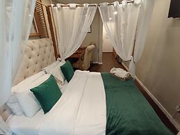 The Staycation - Boutique rooms