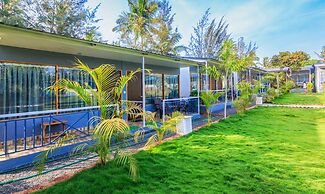 Treebo Lands End Beach Resort Morjim