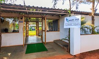 Treebo Lands End Beach Resort Morjim