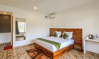 Treebo Lands End Beach Resort Morjim