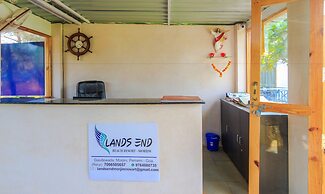 Treebo Lands End Beach Resort Morjim