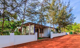 Treebo Lands End Beach Resort Morjim