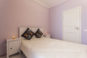 RentalSPb white on Rubinsteina