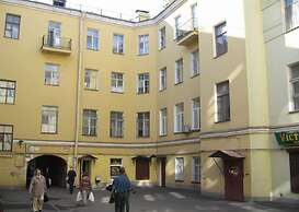 RentalSPb white on Rubinsteina