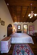 Kokkino Spiti Boutique Hotel