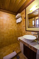 Kokkino Spiti Boutique Hotel