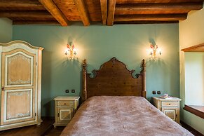 Kokkino Spiti Boutique Hotel
