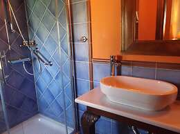 Kokkino Spiti Boutique Hotel