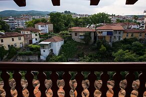 Kokkino Spiti Boutique Hotel