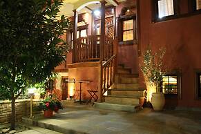 Kokkino Spiti Boutique Hotel