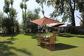 Nigeen Lake View Resort