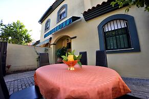 Chalet el Naranjo – WONDERSTAYS