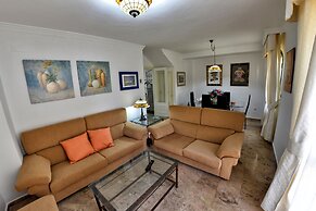 Chalet el Naranjo – WONDERSTAYS