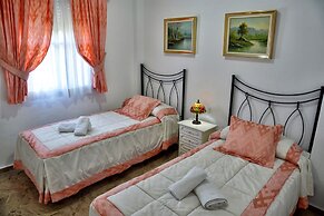 Chalet el Naranjo – WONDERSTAYS
