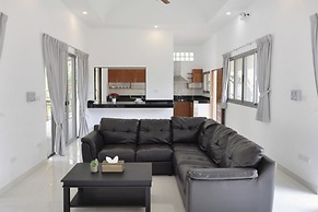 CAPITAL O887 Orchid Garden Villa 2