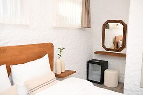 MAHZEN ALACATI BUTIK OTEL