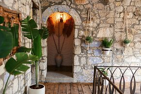 MAHZEN ALACATI BUTIK OTEL