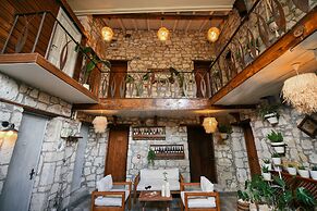 MAHZEN ALACATI BUTIK OTEL