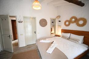 MAHZEN ALACATI BUTIK OTEL