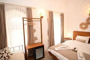 MAHZEN ALACATI BUTIK OTEL