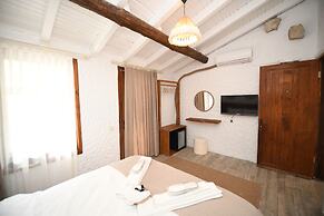 MAHZEN ALACATI BUTIK OTEL