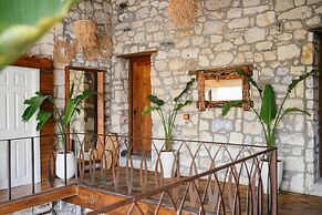 MAHZEN ALACATI BUTIK OTEL