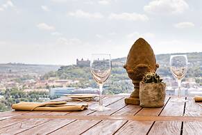 Schlosshotel Steinburg