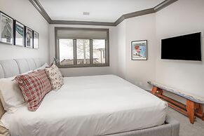 Ski In Ski Out Townhome in Rocky Mountain Access to Elkhorn Chairlift 