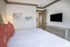 Ski In Ski Out Townhome in Rocky Mountain Access to Elkhorn Chairlift 