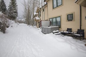 Ski In Ski Out Townhome in Rocky Mountain Access to Elkhorn Chairlift 
