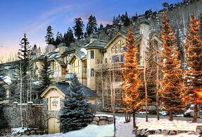 Ski In Ski Out Townhome in Rocky Mountain Access to Elkhorn Chairlift 