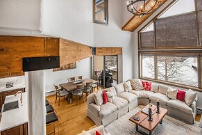 Ski In Ski Out Townhome in Rocky Mountain Access to Elkhorn Chairlift 