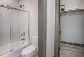 Ski In Ski Out Townhome in Rocky Mountain Access to Elkhorn Chairlift 