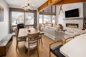 Ski In Ski Out Townhome in Rocky Mountain Access to Elkhorn Chairlift 