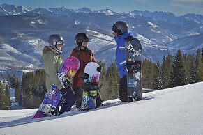 Ski In Ski Out Townhome in Rocky Mountain Access to Elkhorn Chairlift 