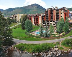 Lionsquare North Tower #402 5 Bedroom Condo by RedAwning