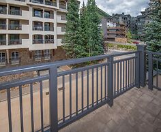 Lionsquare North Tower #402 5 Bedroom Condo by RedAwning